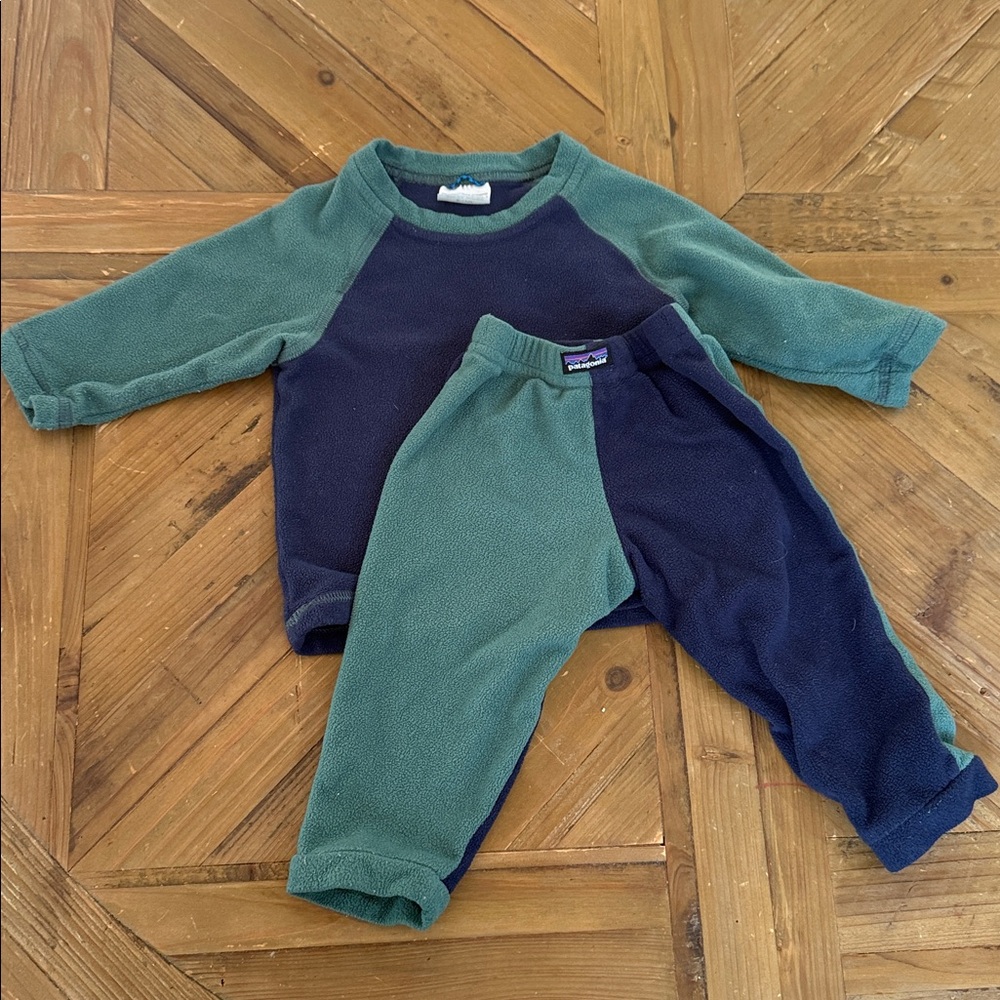 Patagonia Navy and Olive Fleece Outfit